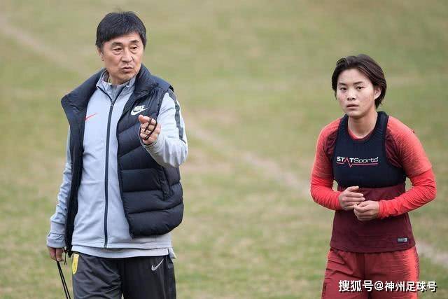 球友体育-足球篮球体育直播平台联系服务展示